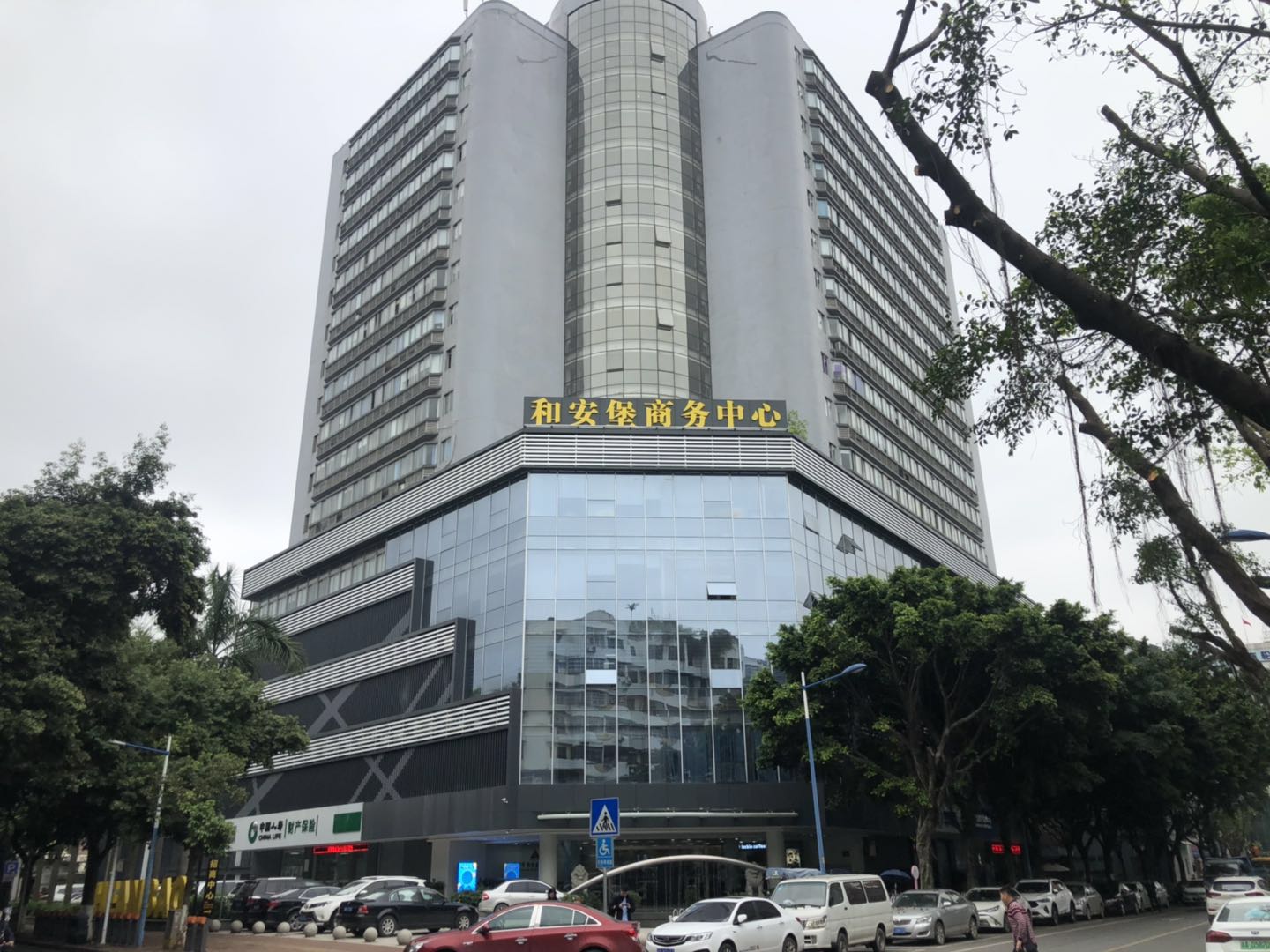 廣州秘魯魚粉，廣州智利魚粉，進口白魚粉，進口蝦殼粉，進口魚油，進口雞肉粉，進口肉骨粉，進口苜蓿草